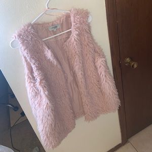 CHARLOTTE RUSSE - FUR VEST